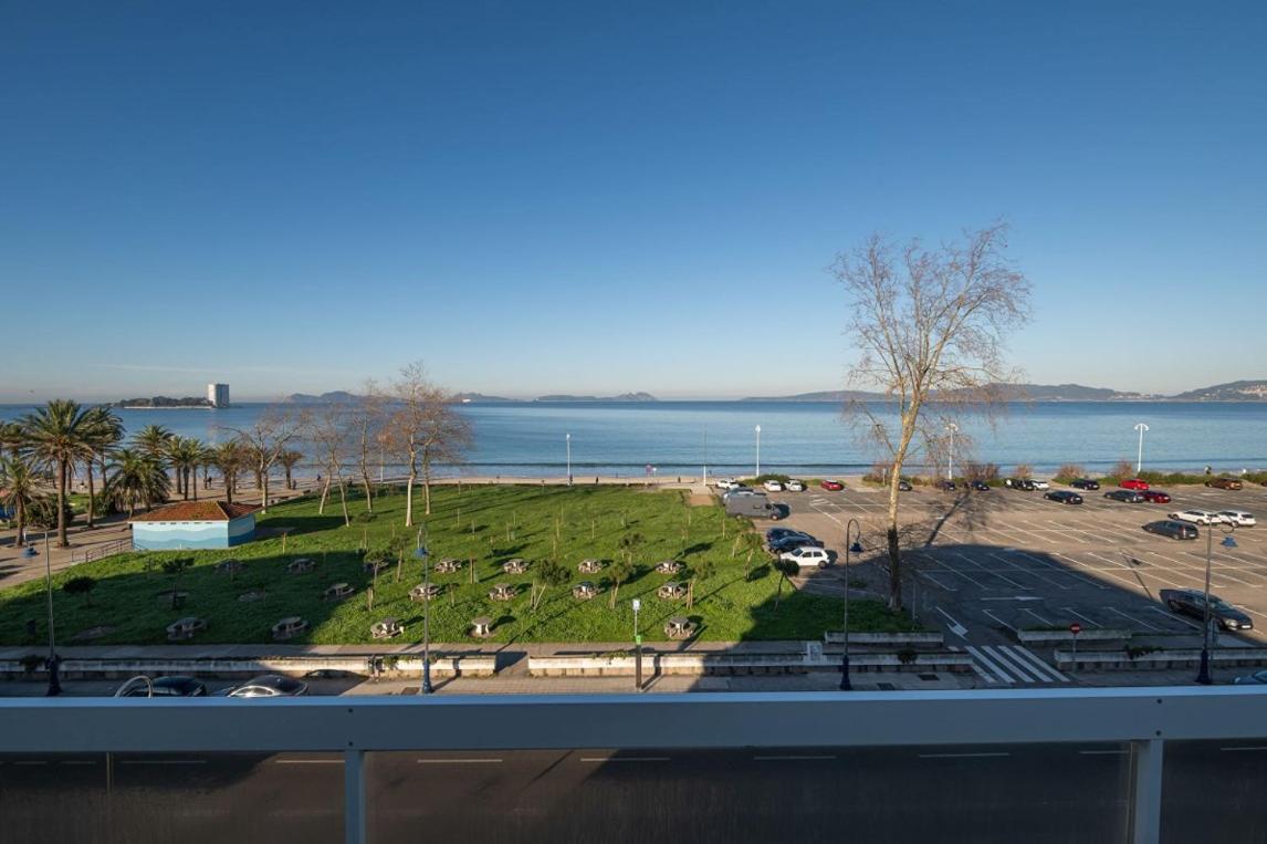 Primera Linea De Playa Samil Costa Con Garaje Incluido Vigo Kültér fotó