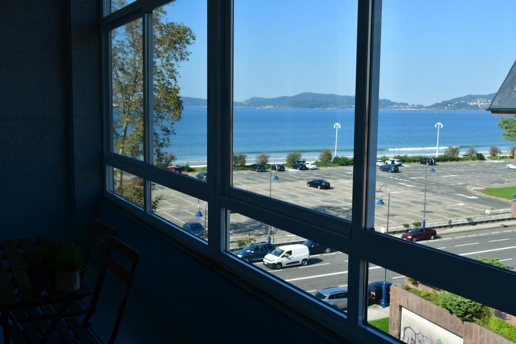 Primera Linea De Playa Samil Costa Con Garaje Incluido Vigo Kültér fotó