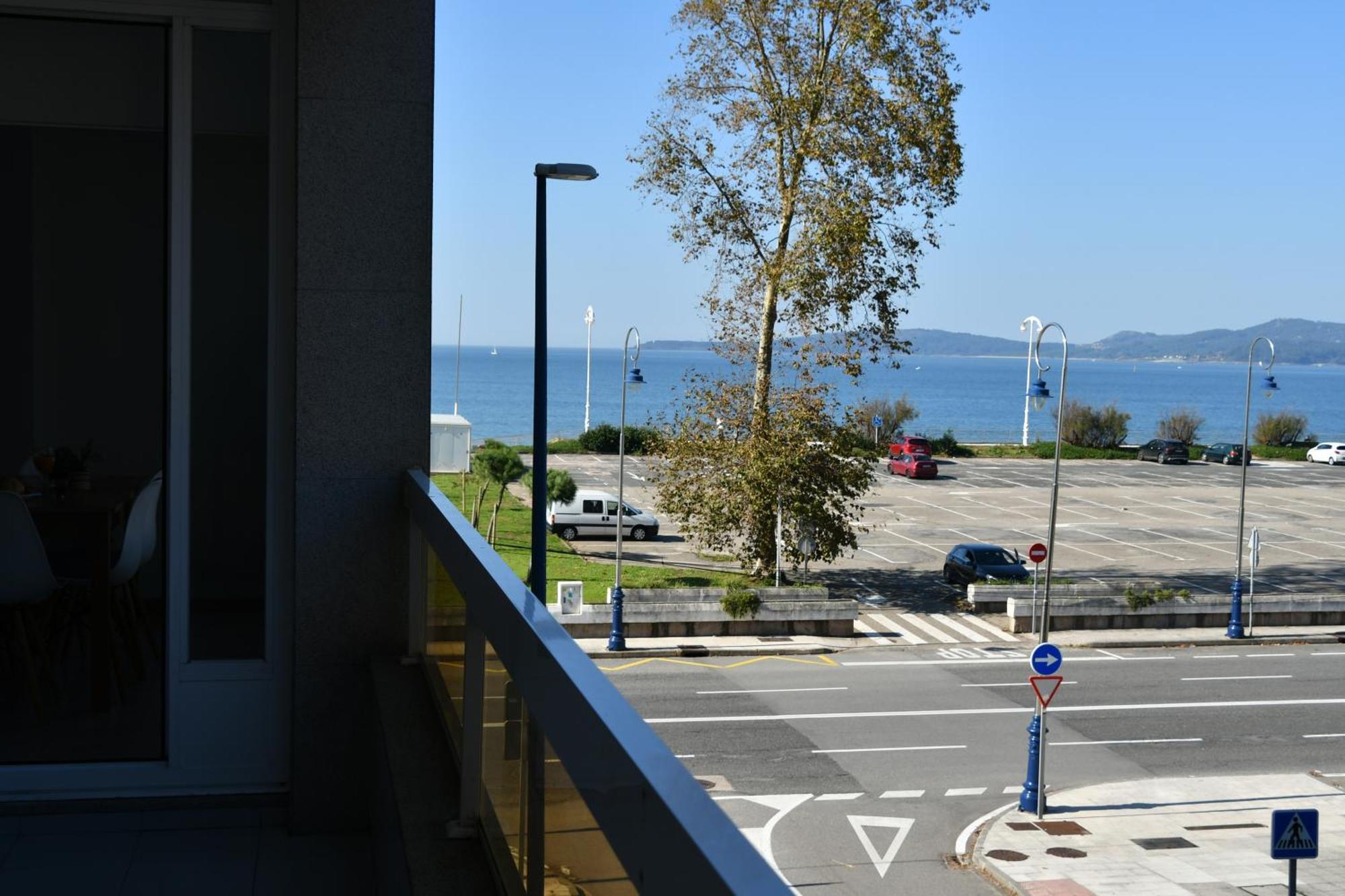 Primera Linea De Playa Samil Costa Con Garaje Incluido Vigo Kültér fotó